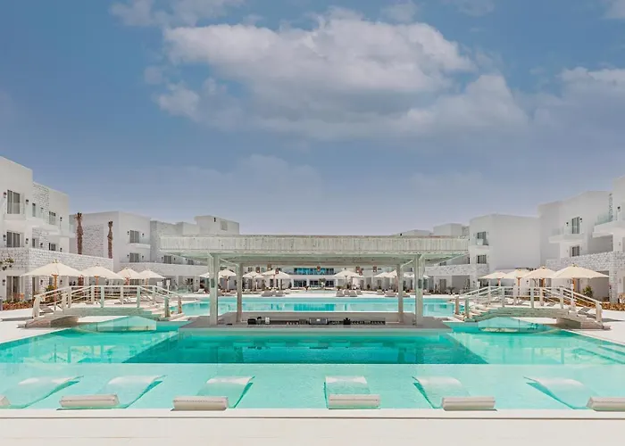 Tanoak Resort